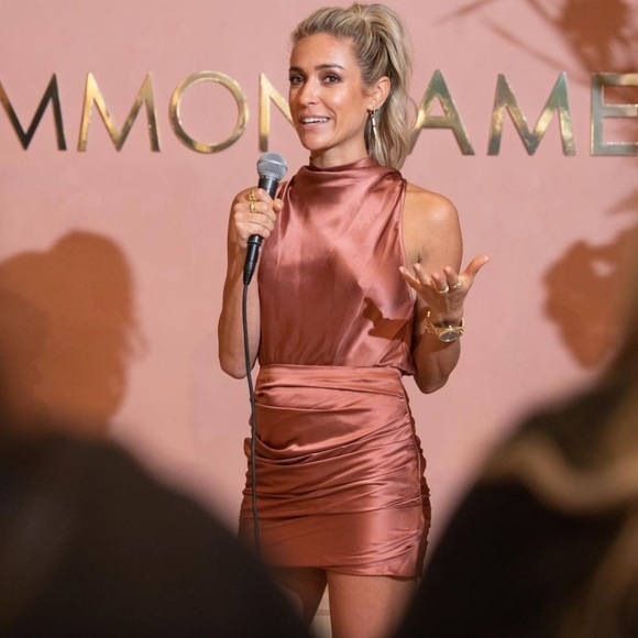 TCEC Ruched Mini Dress In Green - Picture 7 of 7